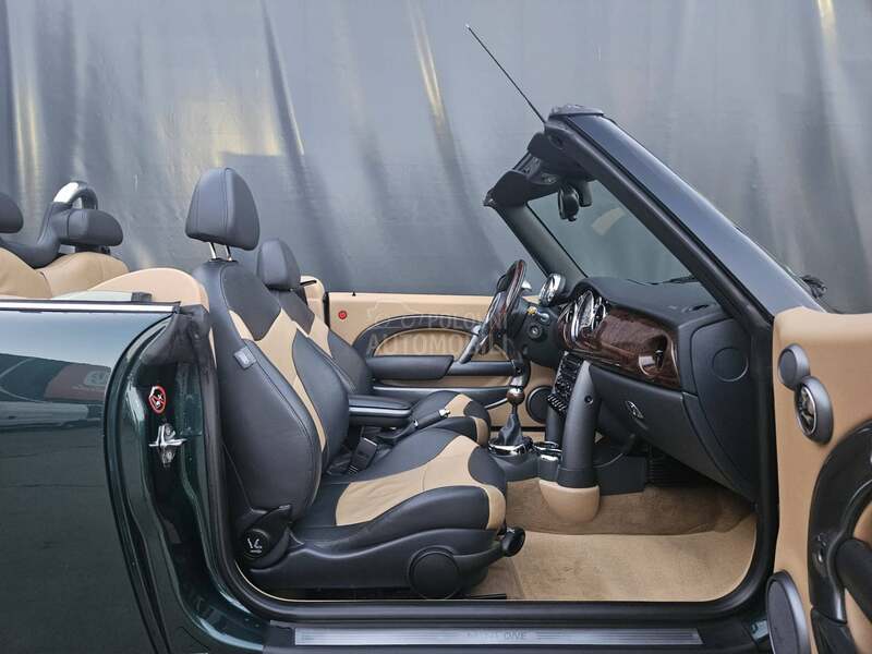 MINI One Cabrio British green