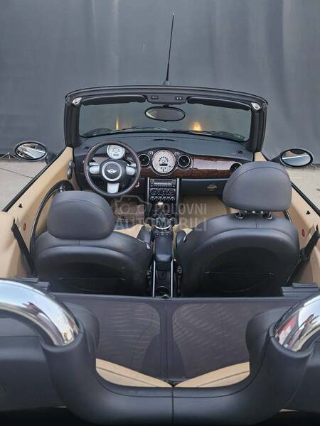 MINI One Cabrio British green