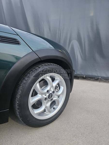 MINI One Cabrio British green