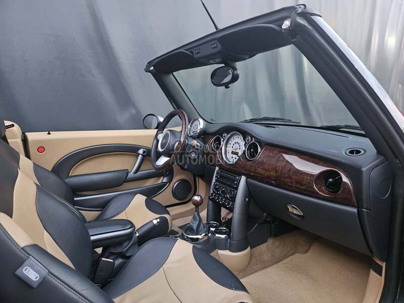 MINI One Cabrio British green