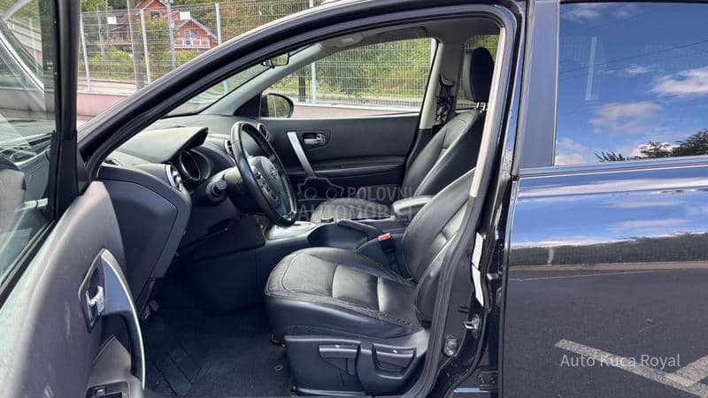 Nissan Qashqai + 2 2.0B/4x4/CVT/CH/