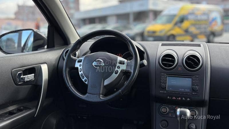 Nissan Qashqai + 2 2.0B/4x4/CVT/CH/