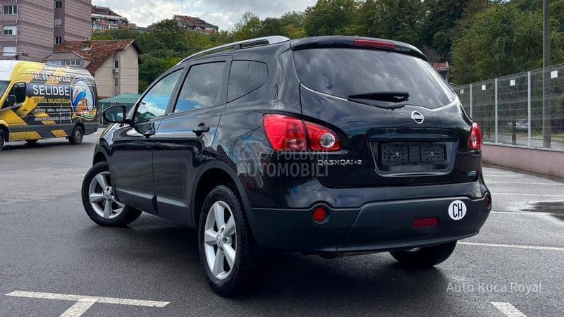 Nissan Qashqai + 2 2.0B/4x4/CVT/CH/
