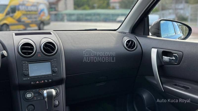 Nissan Qashqai + 2 2.0B/4x4/CVT/CH/