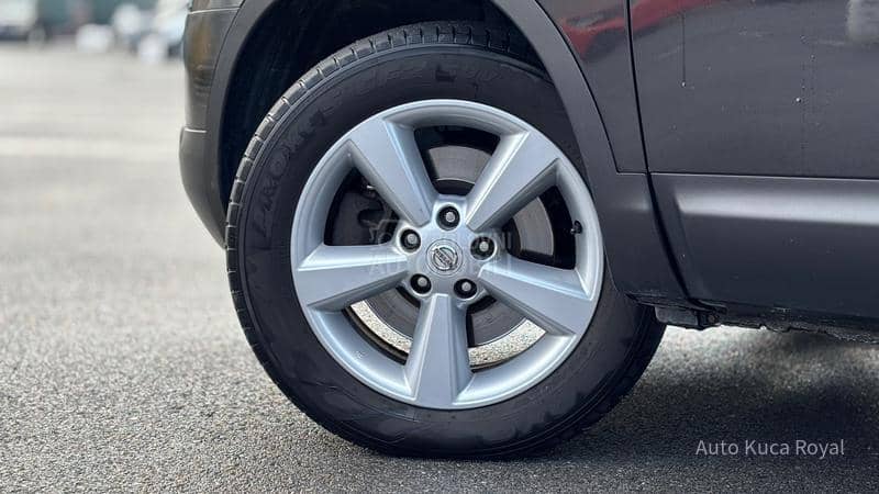 Nissan Qashqai + 2 2.0B/4x4/CVT/CH/