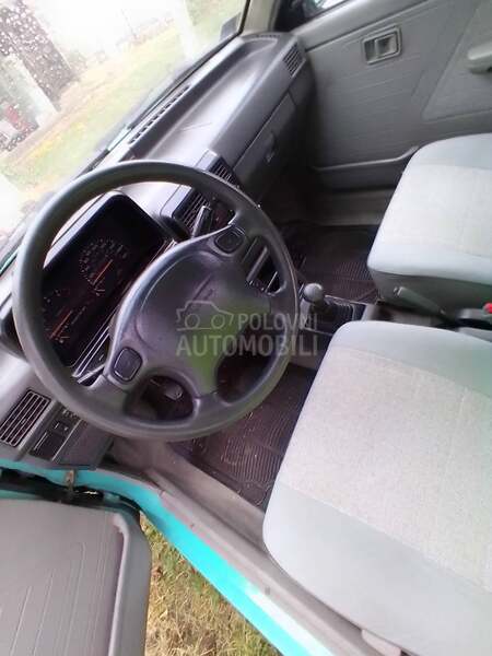 Kia Pride 1.3i