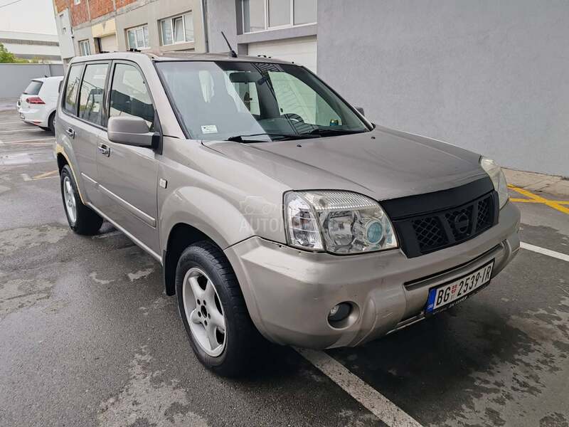 Nissan X-Trail 