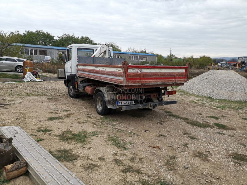Mercedes Benz 709