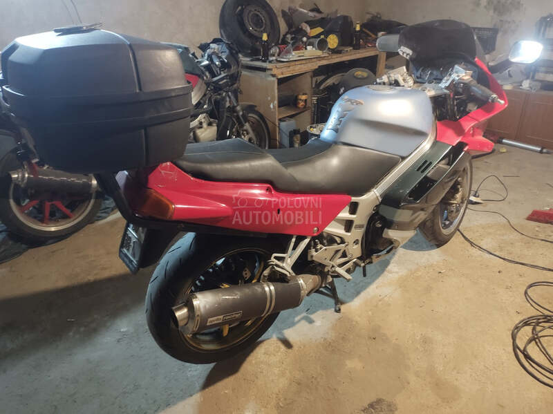 Honda vfr rc36