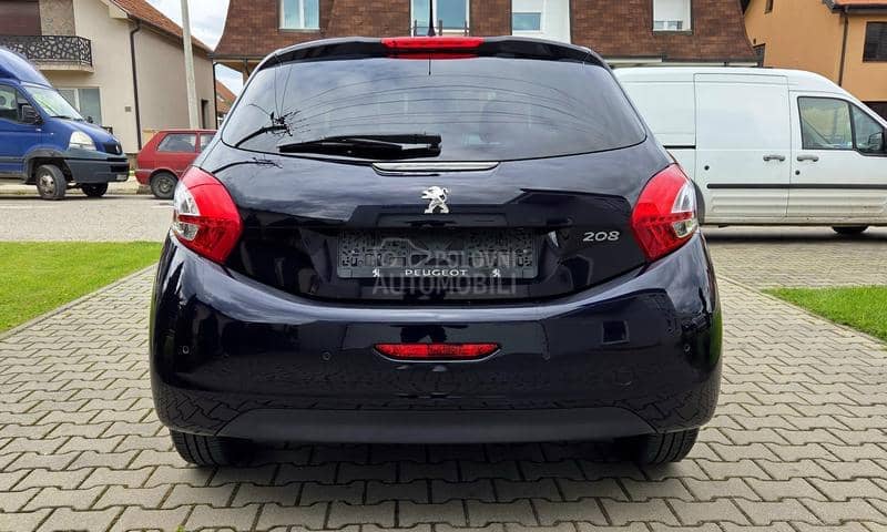 Peugeot 208 1.2 Style NOV