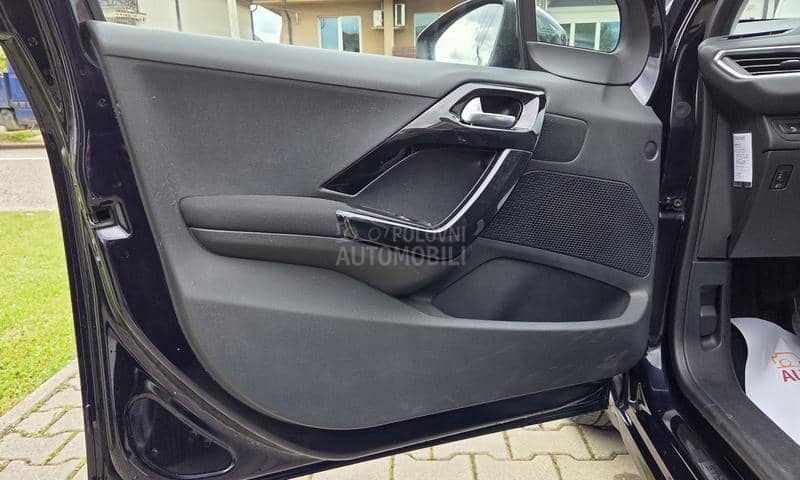 Peugeot 208 1.2 Style NOV