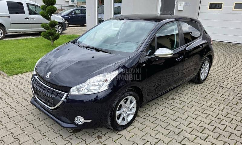 Peugeot 208 1.2 Style NOV
