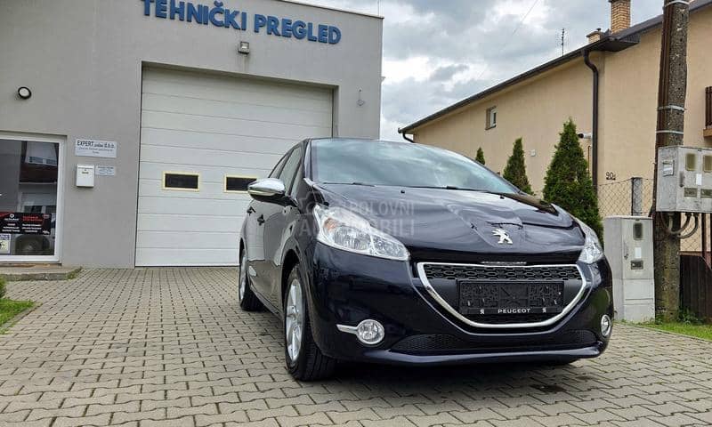 Peugeot 208 1.2 Style NOV