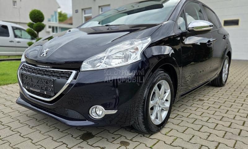 Peugeot 208 1.2 Style NOV