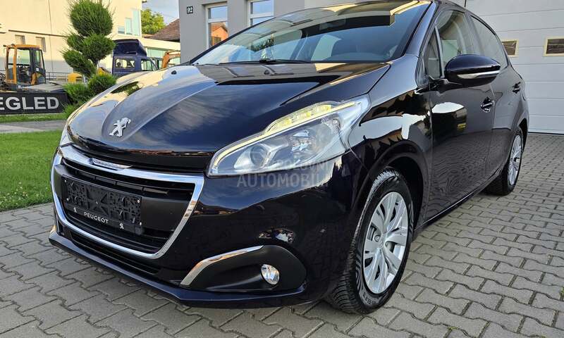 Peugeot 208 1.2 Navi/131.000km