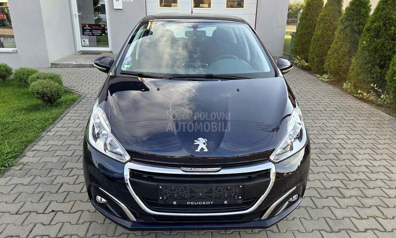 Peugeot 208 1.2 Navi/131.000km