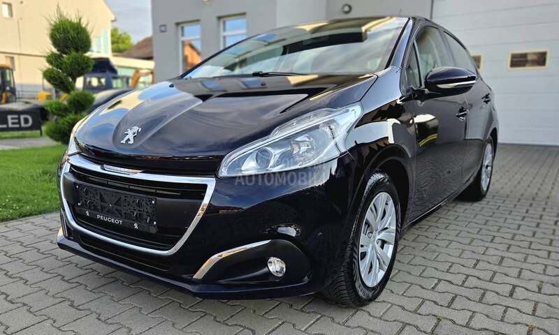 Peugeot 208 1.2 Navi/131.000km