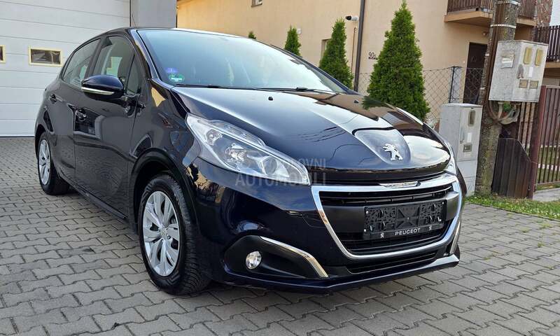 Peugeot 208 1.2 Navi/131.000km