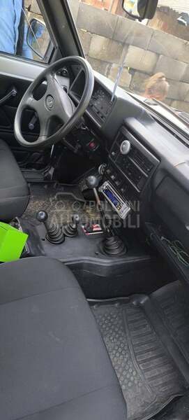 Lada Niva servo