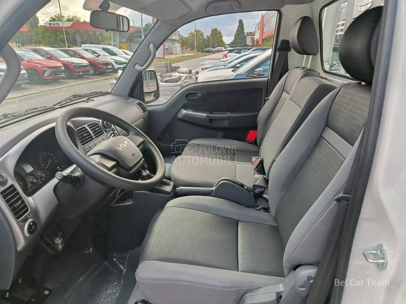 Kia K2500 K2500 2.5 CRDi 6MT