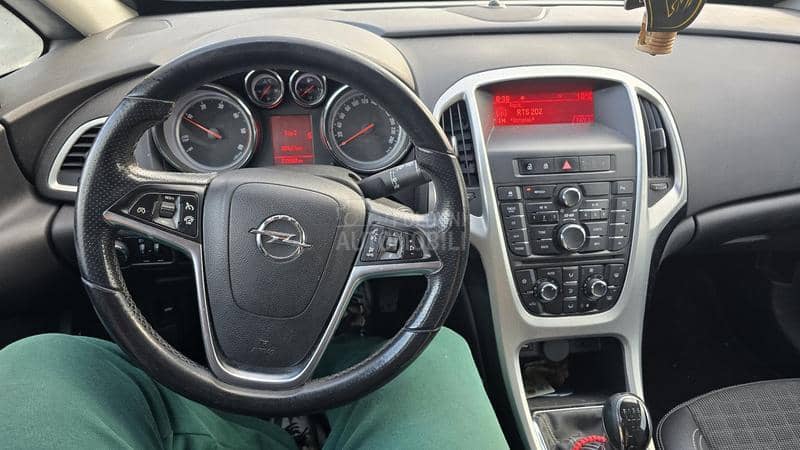 Opel Astra J GTC