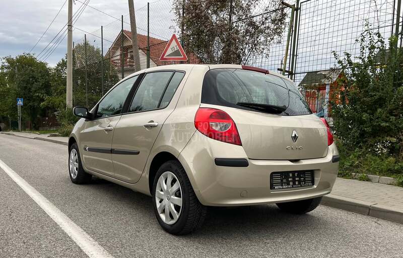 Renault Clio 1.6