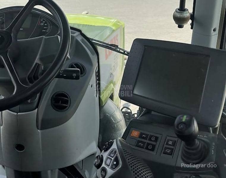Claas Arion 650