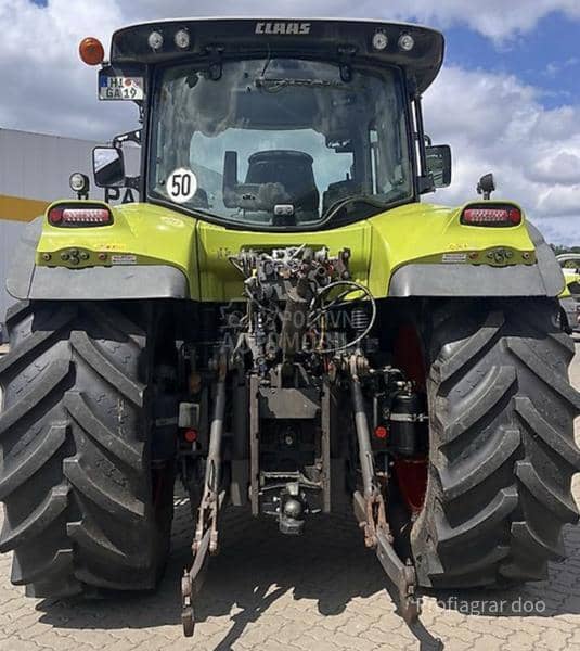 Claas Arion 650