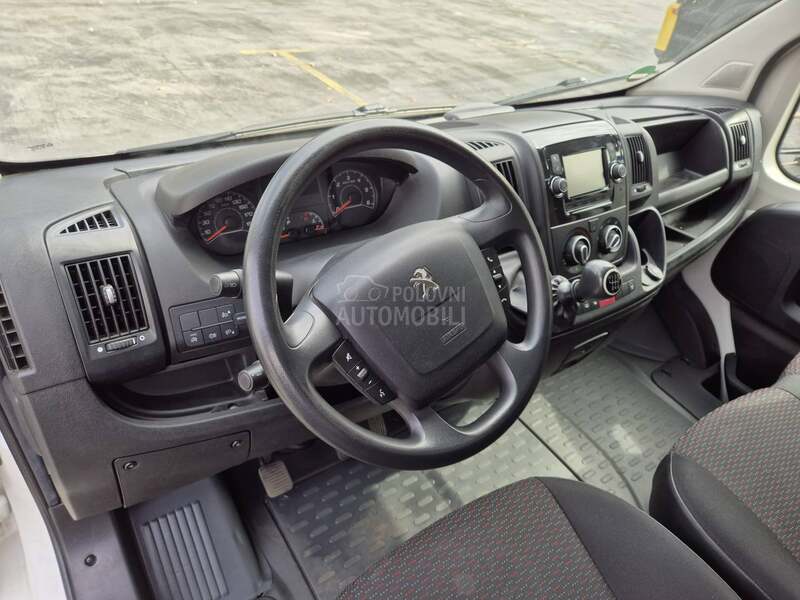 Peugeot Boxer 