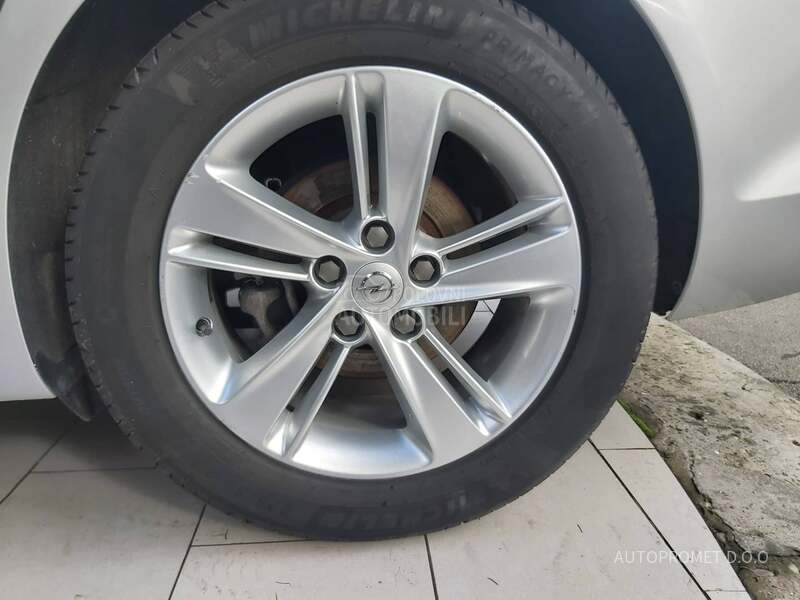 Opel Insignia EDITION  1.5T M6