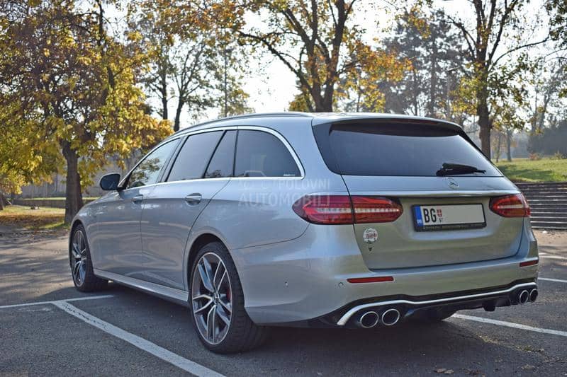 Mercedes Benz E 53 AMG 4MATIC plus