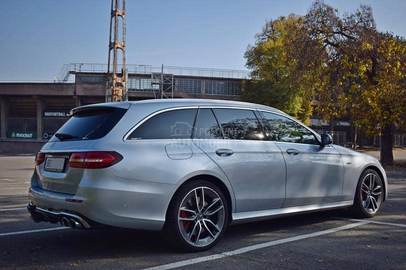 Mercedes Benz E 53 AMG 4MATIC plus