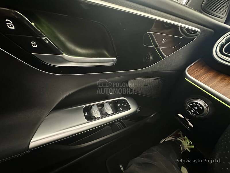 Mercedes Benz C 300 