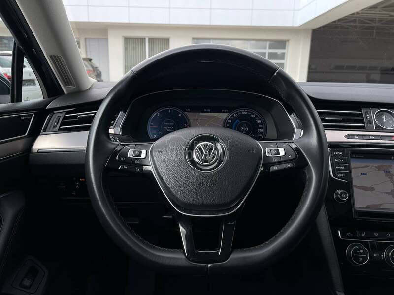 Volkswagen Passat B8 2.0 TDI 4x4 LED CH