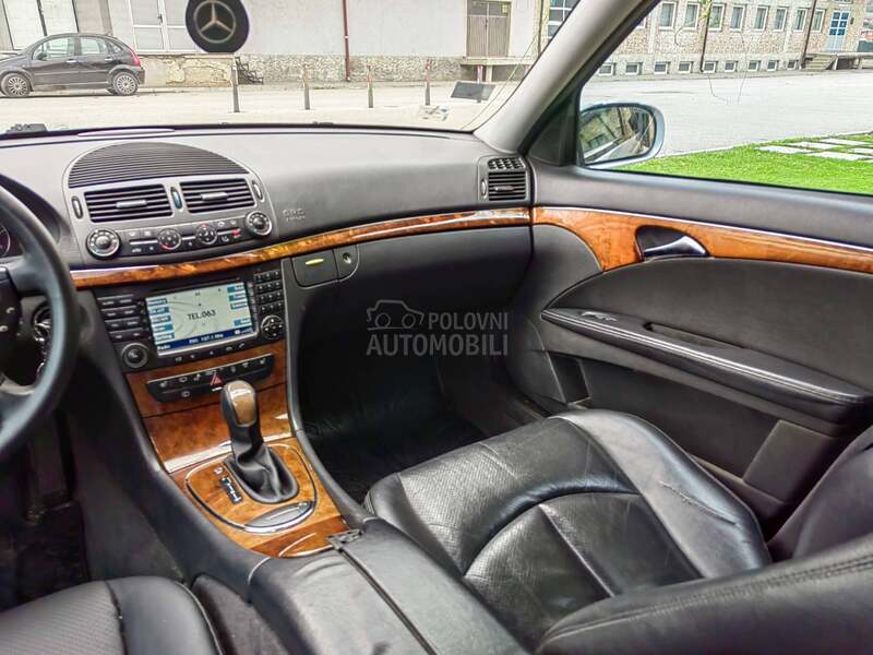 Mercedes Benz E 220 Elegance