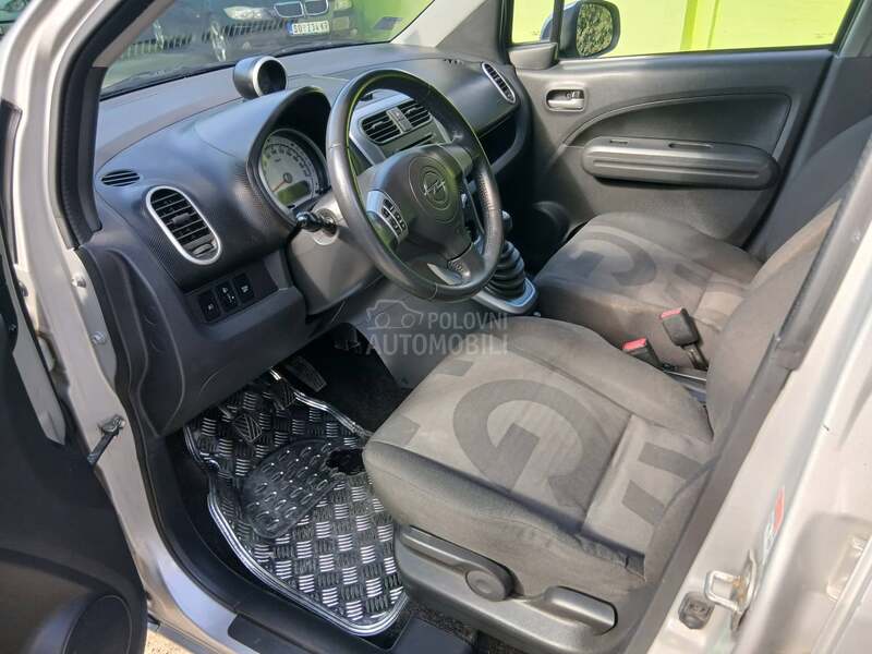 Opel Agila 1.2