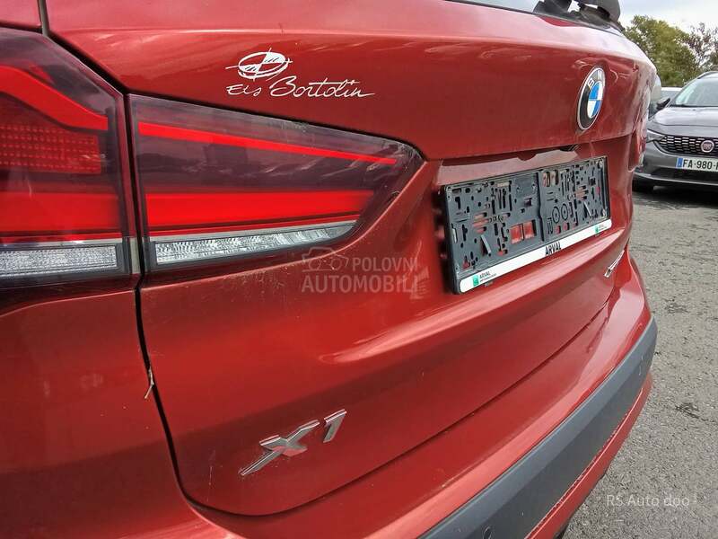 BMW X1 BMV X1 XDRIVE25E 5D
