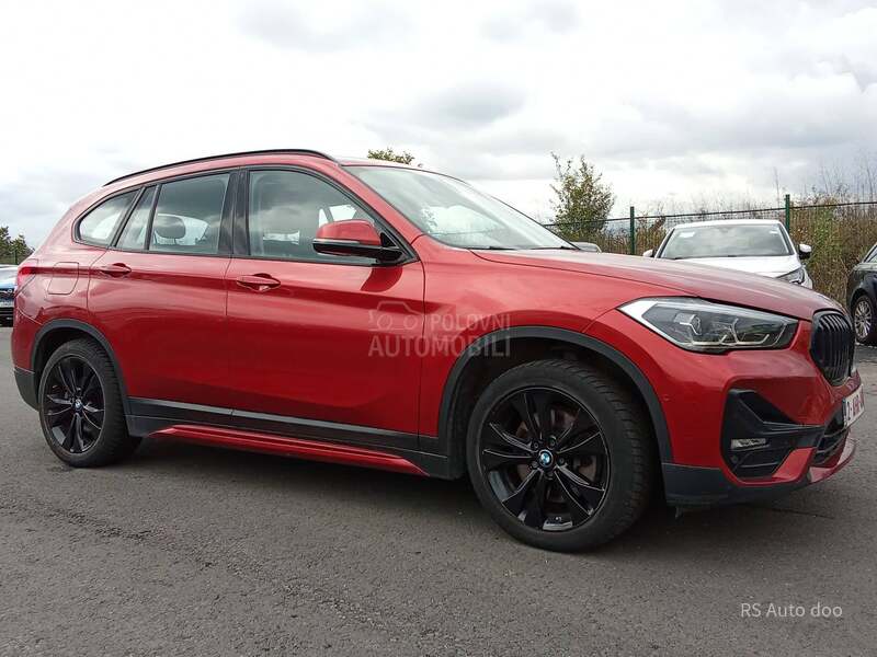 BMW X1 BMV X1 XDRIVE25E 5D