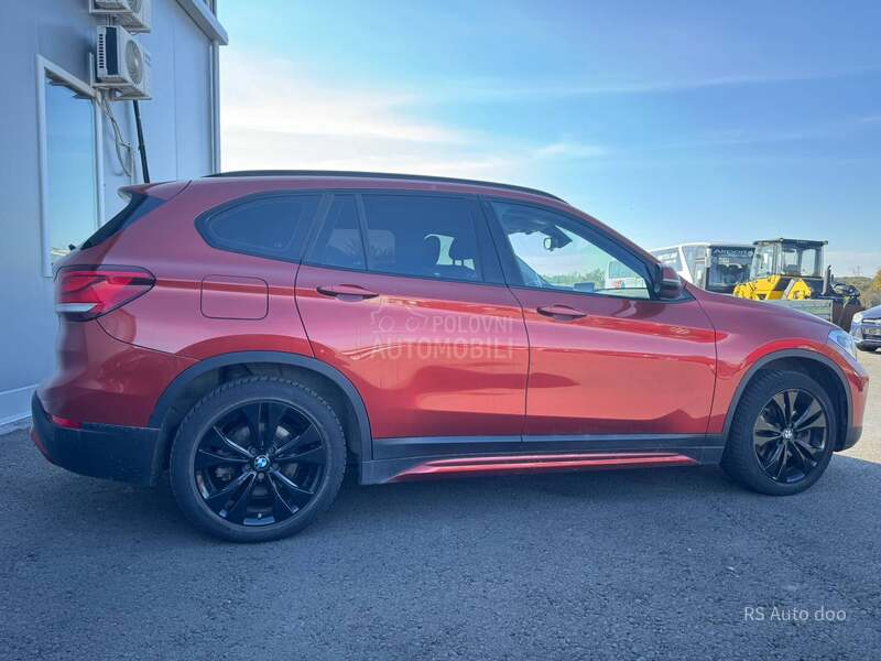BMW X1 BMV X1 XDRIVE25E 5D