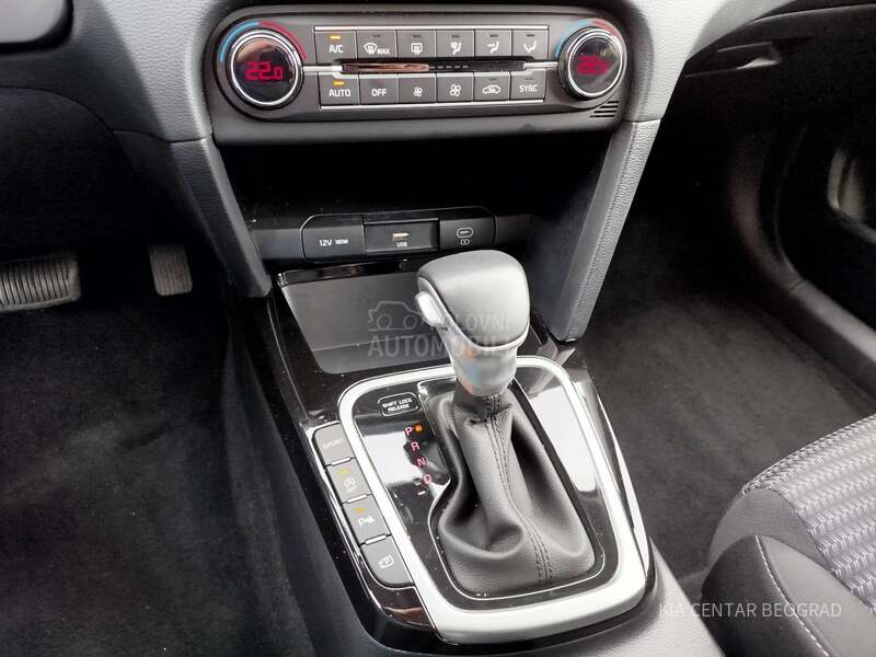 Kia cee`d sw 1.5 T-GDI BUSINESS