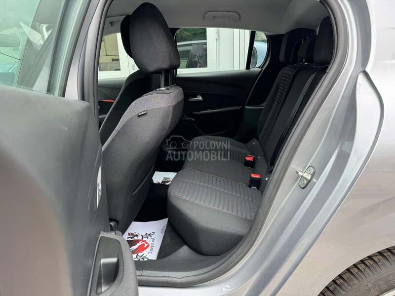 Peugeot 208 1.2 B