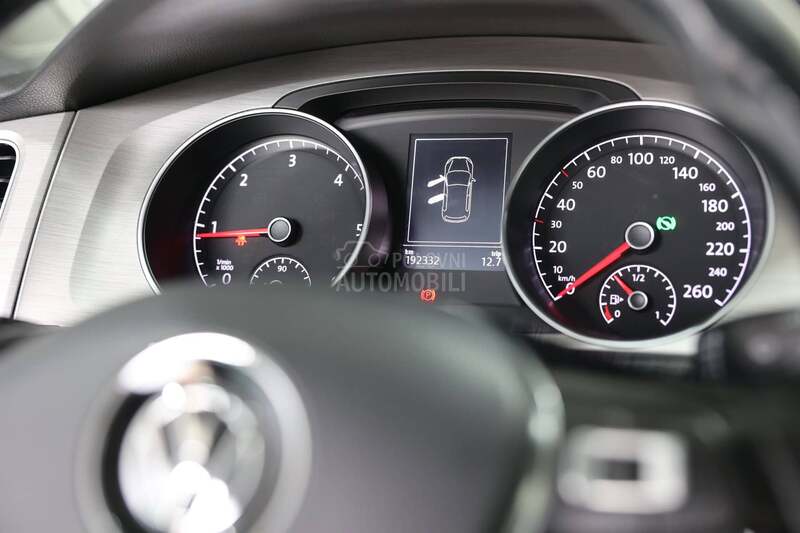 Volkswagen Golf 7 1.6 TDI DSG