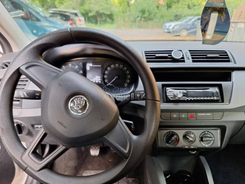 Škoda Fabia 1.0