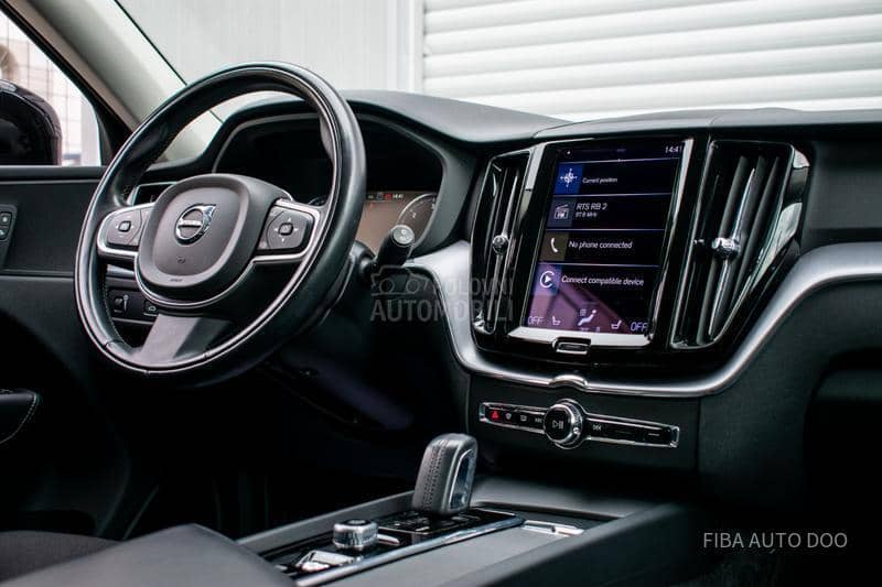 Volvo XC60 B5 HYBRID AWD