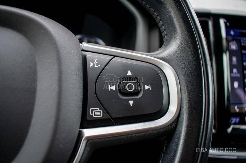 Volvo XC60 B5 HYBRID AWD