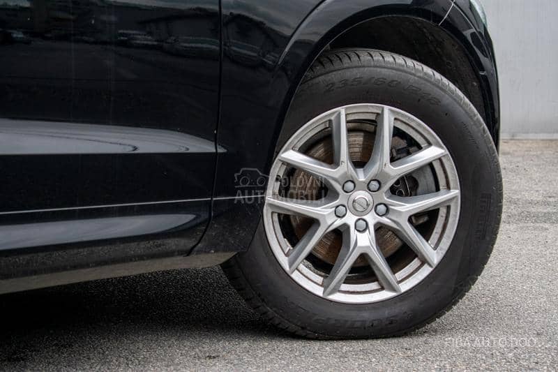 Volvo XC60 B5 HYBRID AWD