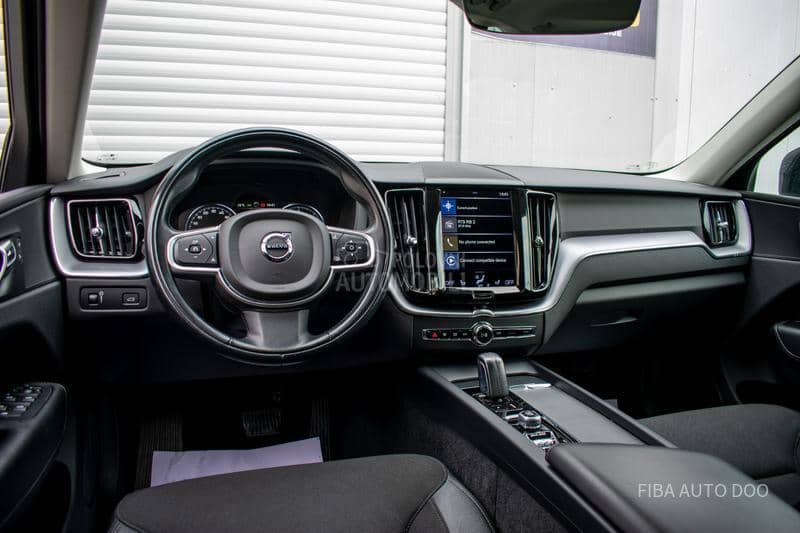 Volvo XC60 B5 HYBRID AWD