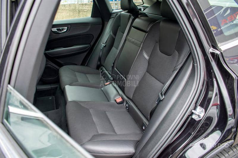 Volvo XC60 B5 HYBRID AWD