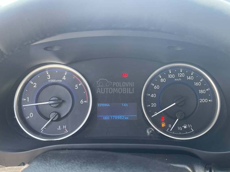 Toyota Hilux 2.4 D4D