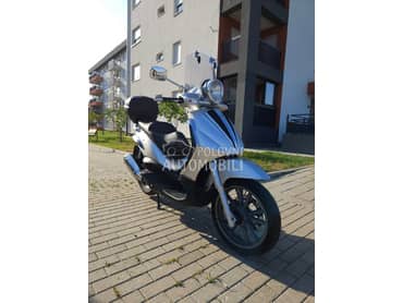 Piaggio Beverly 300